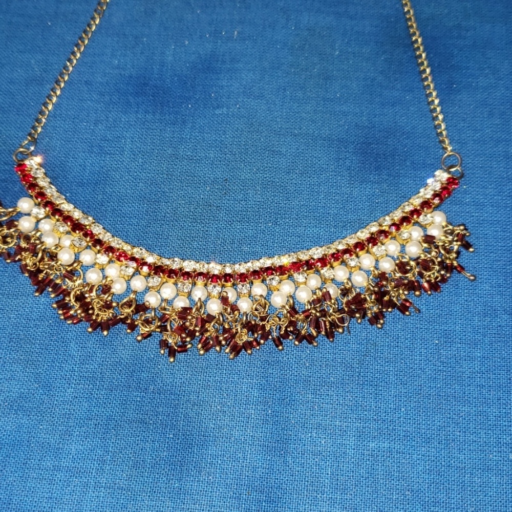 Necklaces - Picture 4 of 4
